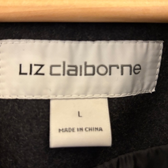 🖤 Liz Claiborne Wool-Blend Belted Walker Coat with Hood – Timeless Elegance🖤 - Picture 8 of 10